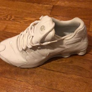 Nike shocks size 10